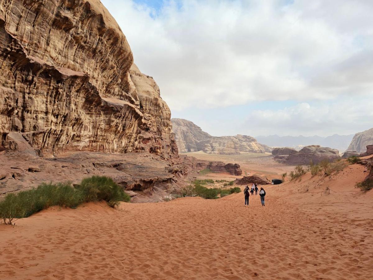 Star Walk Camp & Tours Hotel Wadi Rum Exterior photo